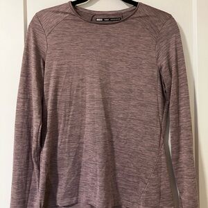 REI Co op Performance Shirt Top Womens medium Long Sleeve
Reflective Pink